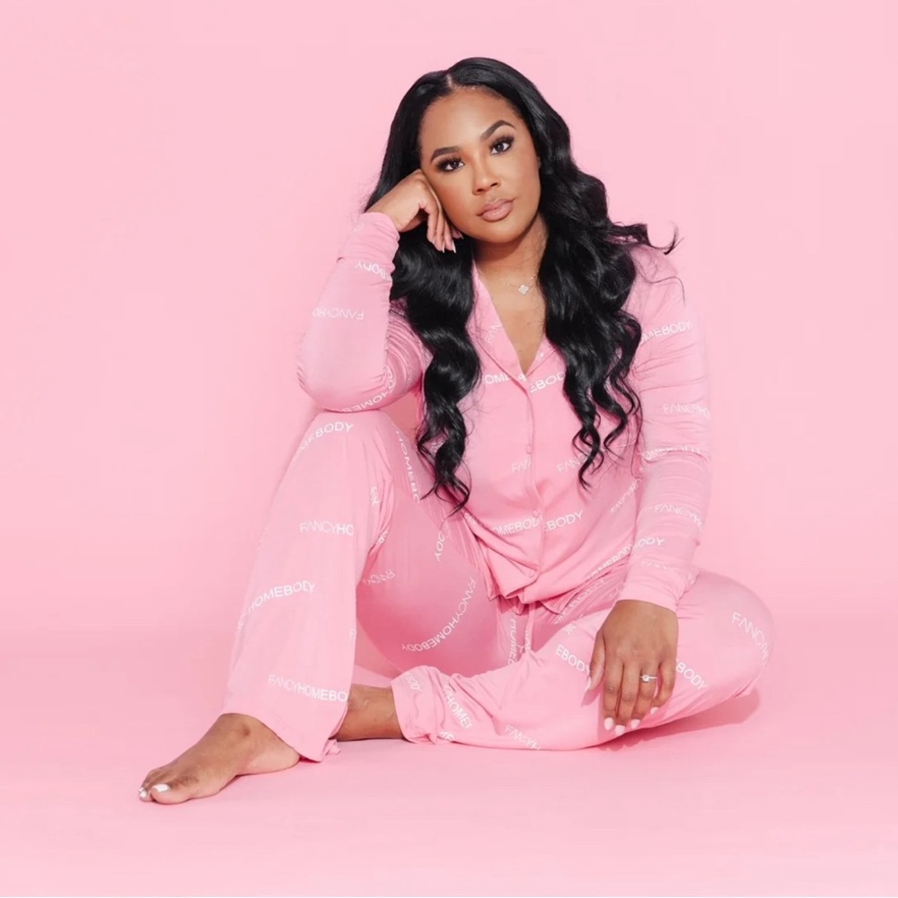 *NWT* Logoluxe Pajama Set XL